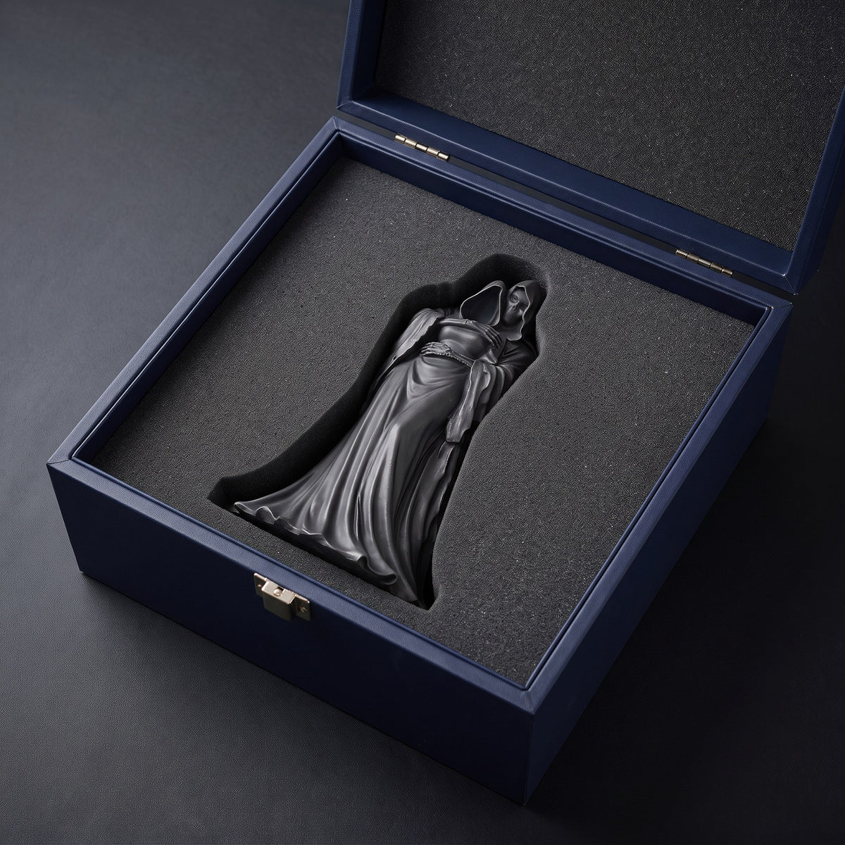 Gift packaging with custom foam insert